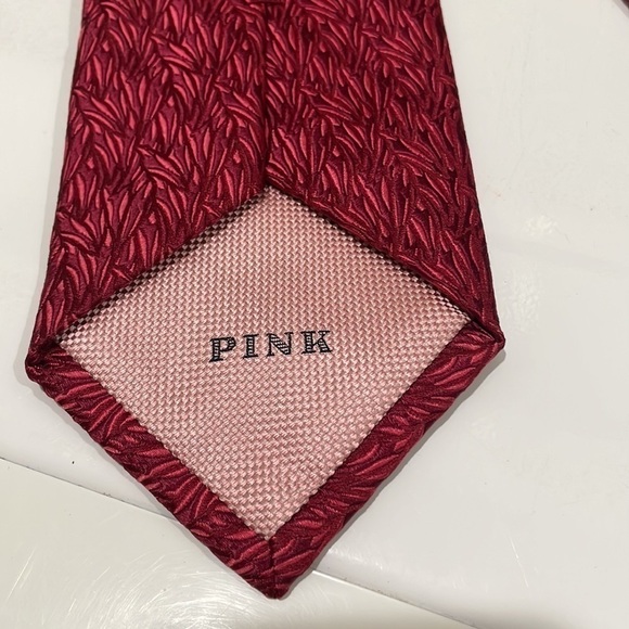 Thomas Pink Sonoran Leaf Dark Red/Pink 100% Silk Tie—New! - Picture 6 of 10